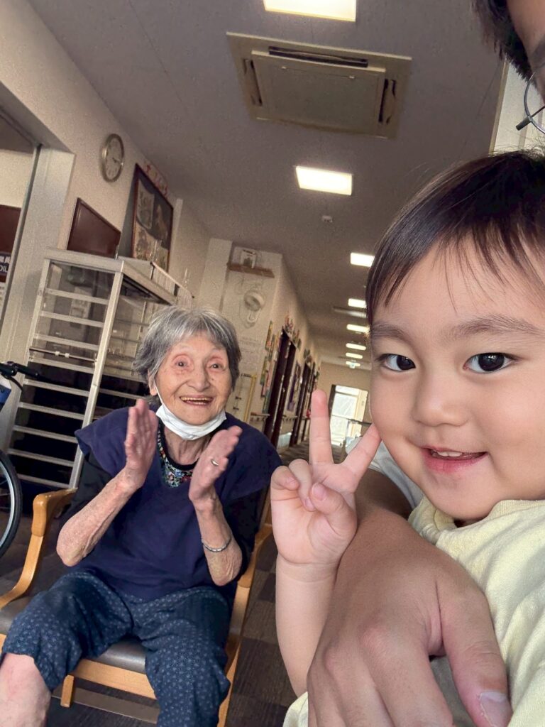 社員ブログ（塩谷） 久しぶりのおばあちゃん面会